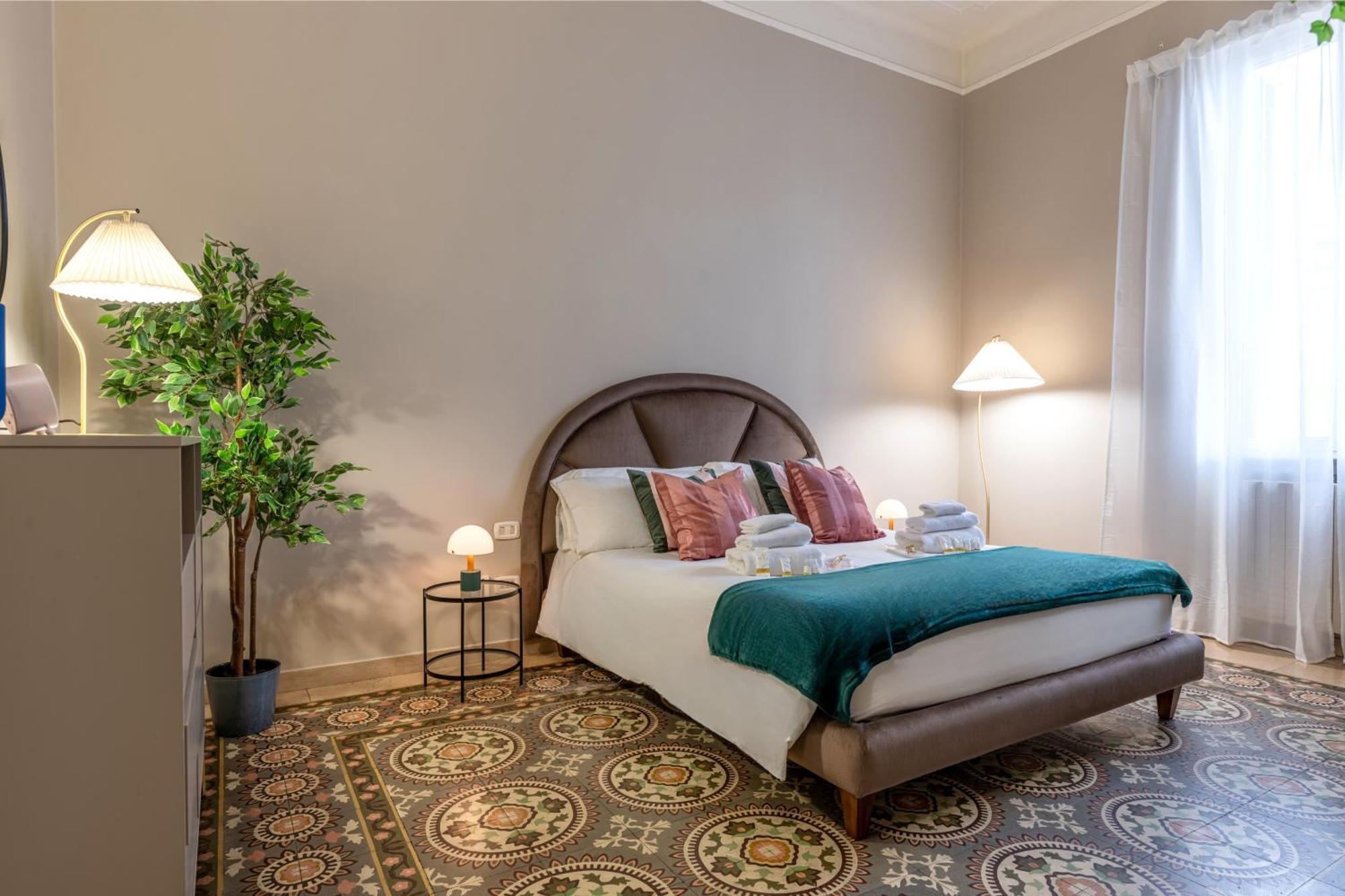 100Mq Maison Paradise - Central & Elegant Apt Bari Bagian luar foto