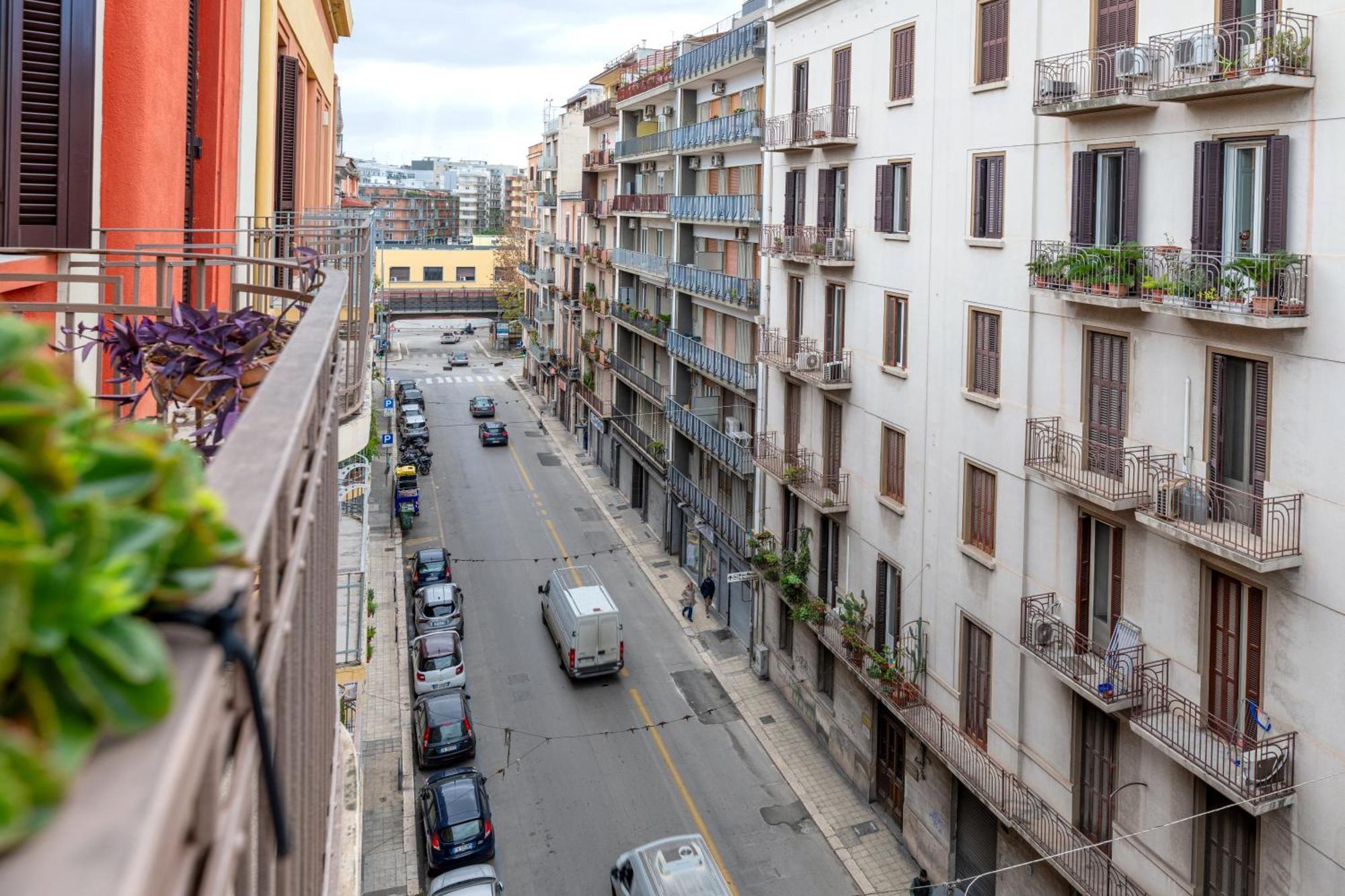 100Mq Maison Paradise - Central & Elegant Apt Bari Bagian luar foto