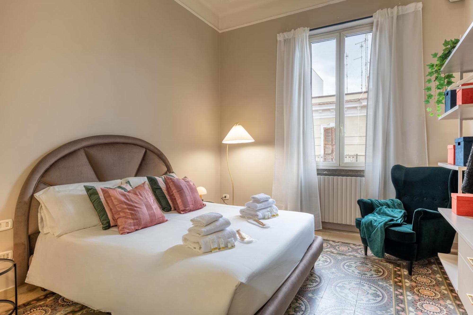 100Mq Maison Paradise - Central & Elegant Apt Bari Bagian luar foto